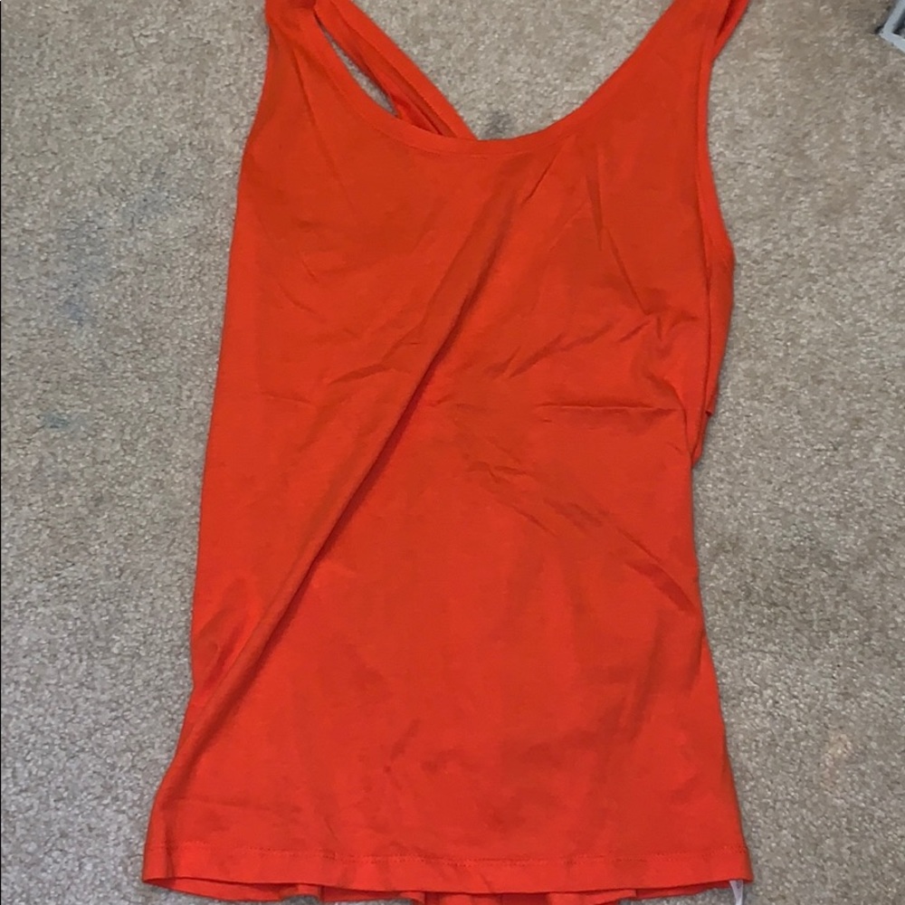 Women’s workout tank top